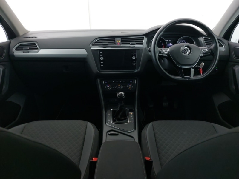 Used Volkswagen Tiguan 2018 for sale - 76928608: Photo 2