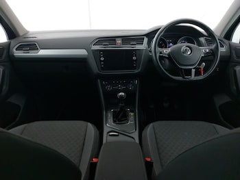 Used Volkswagen Tiguan 2018 for sale - 76928608: Photo