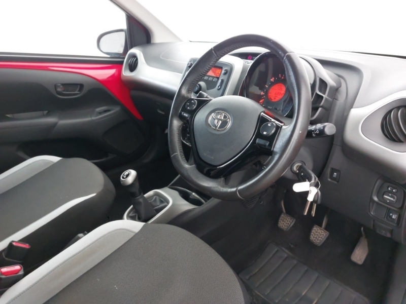Used Toyota AYGO 2015 for sale - 76408220: Photo 11