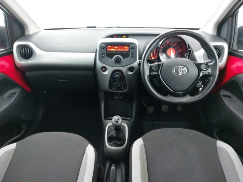 Used Toyota AYGO 2015 for sale - 76408220: Photo 2