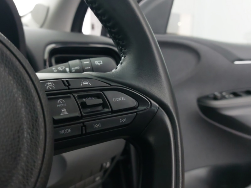 Used Mazda Mazda2 HYBRID 2024 for sale - 76834253: Photo 13