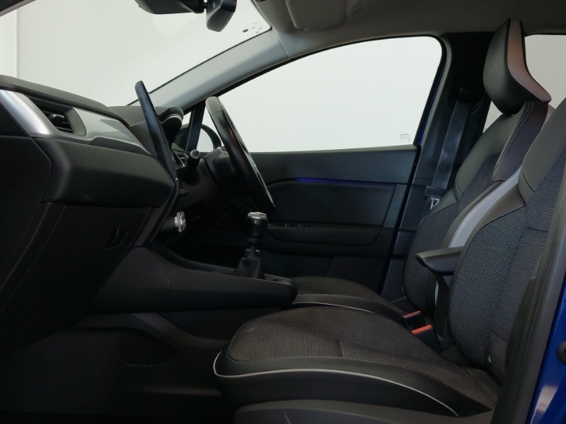 Used Renault Captur 2021 for sale - 77947889: Photo 5