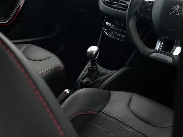 Used Peugeot 208 2018 for sale - 76208333: Photo 11