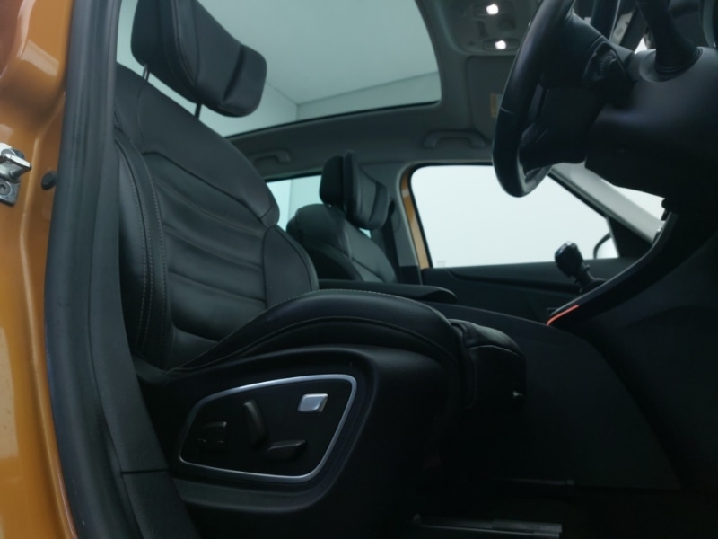 Used Renault Scenic 2017 for sale - 76906573: Photo 12