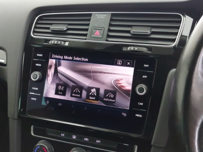 Used Volkswagen Golf 2018 for sale - 76431582: Photo 17