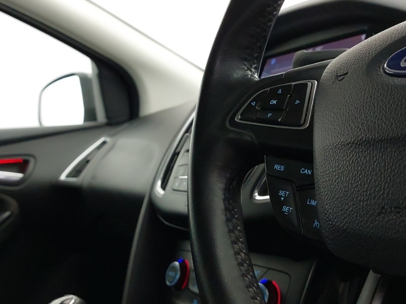 Used Ford Focus 2018 for sale - 76897613: Photo 13