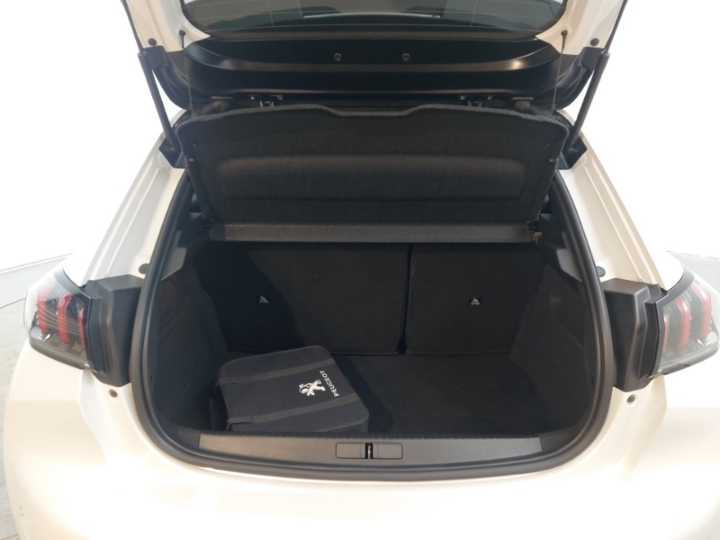 Used Peugeot 208 2021 for sale - 77663971: Photo 8