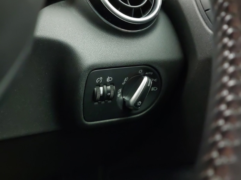 Used Audi A1 2016 for sale - 76707858: Photo 13