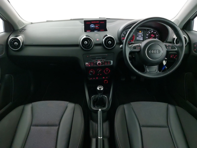 Used Audi A1 2016 for sale - 76707858: Photo 2