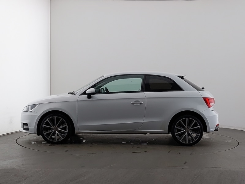 Used Audi A1 2016 for sale - 76707858: Photo 4