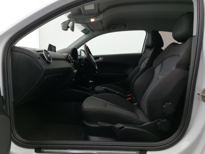 Used Audi A1 2016 for sale - 76707858: Photo 5