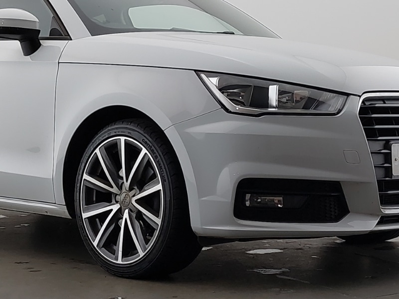 Used Audi A1 2016 for sale - 76707858: Photo 9