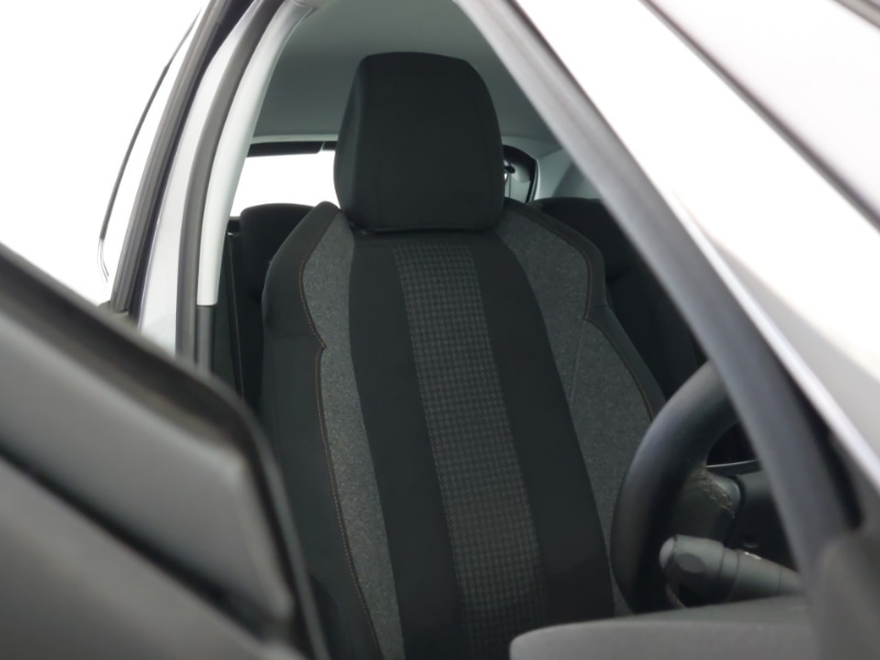 Used Peugeot 3008 2018 for sale - 77343189: Photo 12