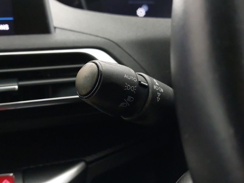 Used Peugeot 3008 2018 for sale - 77343189: Photo 13