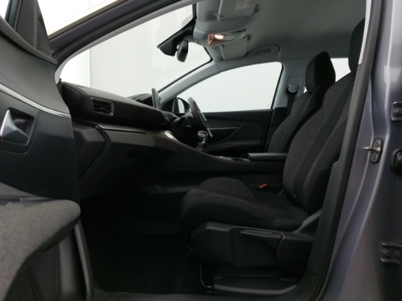 Used Peugeot 3008 2018 for sale - 77343189: Photo 5