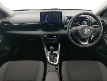 Used Toyota Yaris 2023 for sale - 76321378: Photo