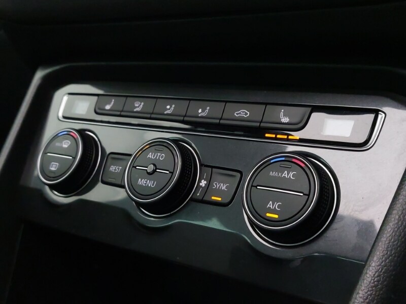 Used Volkswagen Tiguan 2018 for sale - 76800053: Photo 16