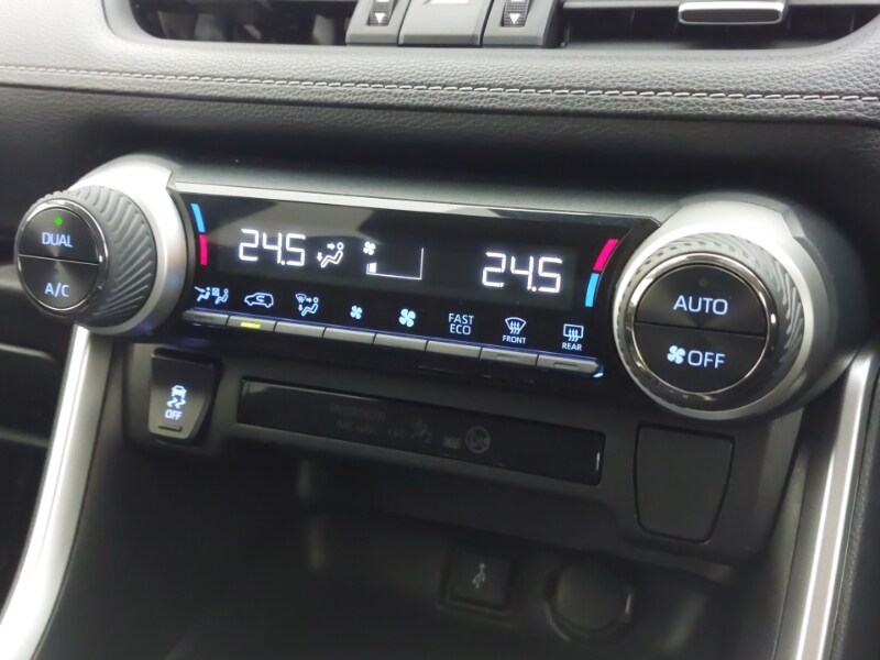 Used Toyota RAV4 2020 for sale - 75988792: Photo 18