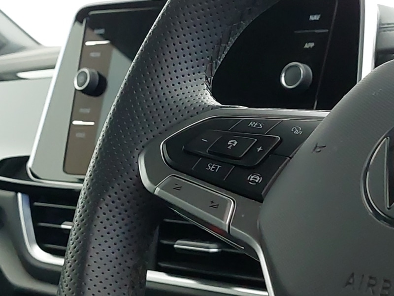 Used Volkswagen T-Roc 2025 for sale - 77105452: Photo 13