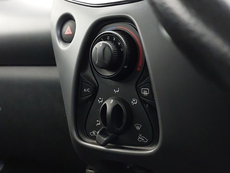 Used Toyota AYGO 2018 for sale - 77736450: Photo 15