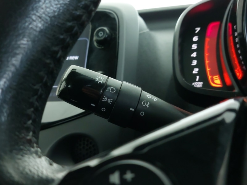 Used Toyota AYGO 2018 for sale - 77736450: Photo 19