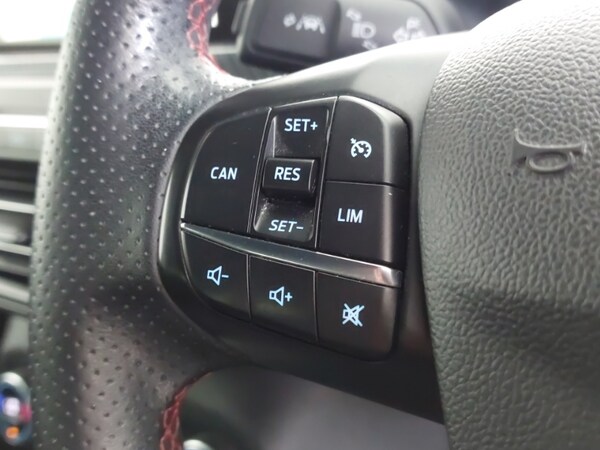 Used Ford Focus 2018 for sale - 76071371: Photo 16