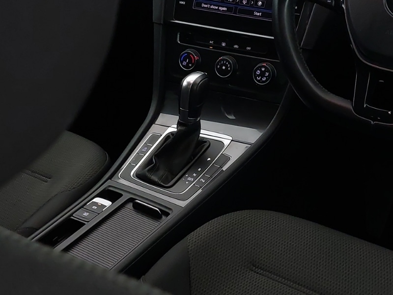 Used Volkswagen Golf 2019 for sale - 77580192: Photo 11