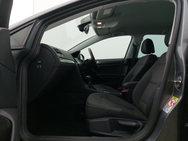 Used Volkswagen Golf 2019 for sale - 77580192: Photo 5