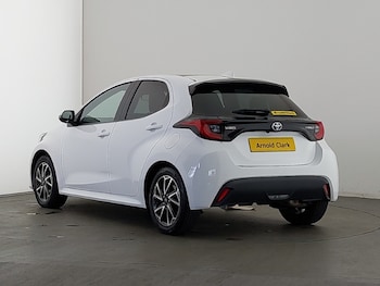 Used Toyota Yaris 2022 for sale - 78333823: Photo
