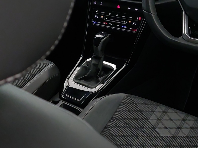 Used Volkswagen T-Roc 2025 for sale - 77034999: Photo 11