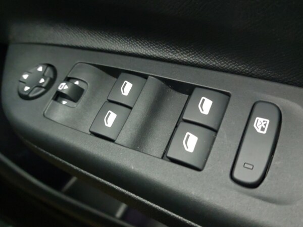 Used Vauxhall Corsa 2023 for sale - 75893986: Photo 18