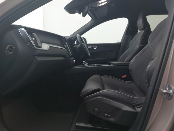Used Volvo XC60 2024 for sale - 76195500: Photo 5