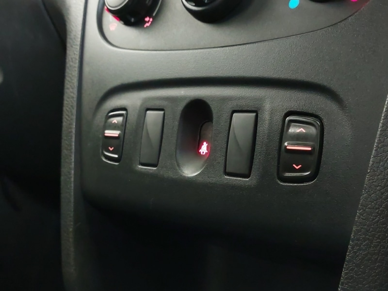 Used Dacia Sandero Stepway 2016 for sale - 77580213: Photo 17