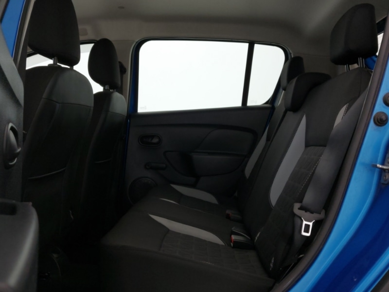 Used Dacia Sandero Stepway 2016 for sale - 77580213: Photo 6
