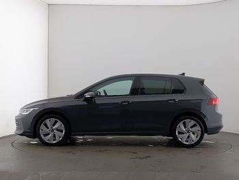 Used Volkswagen Golf 2024 for sale - 77034995: Photo