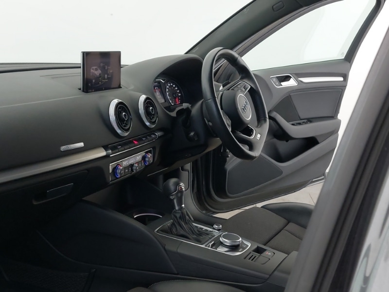 Used Audi A3 2017 for sale - 77964124: Photo 11