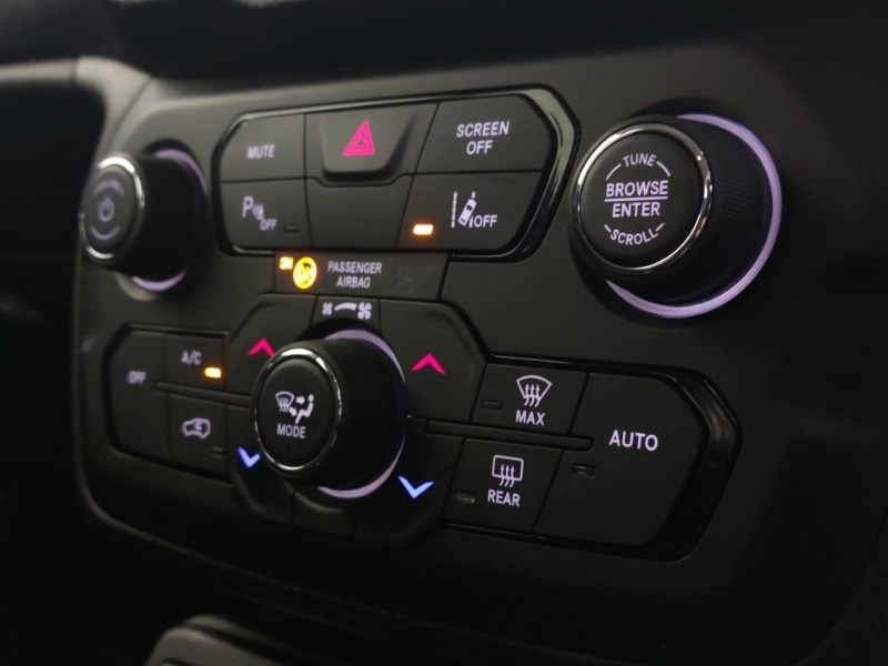 Used Jeep Renegade 2020 for sale - 76906599: Photo 16