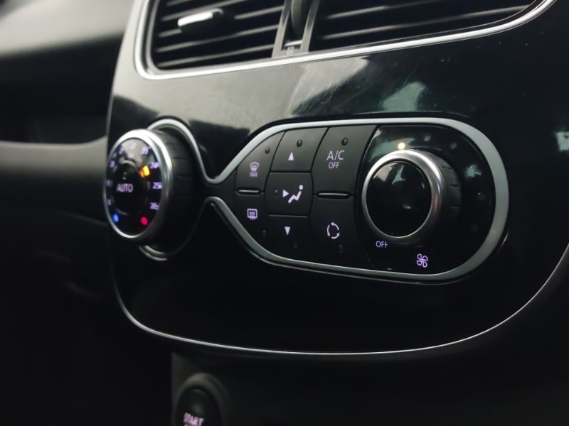 Used Renault Clio 2018 for sale - 76906585: Photo 17