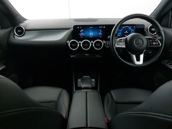 Used Mercedes-Benz GLA 2021 for sale - 77472180: Photo