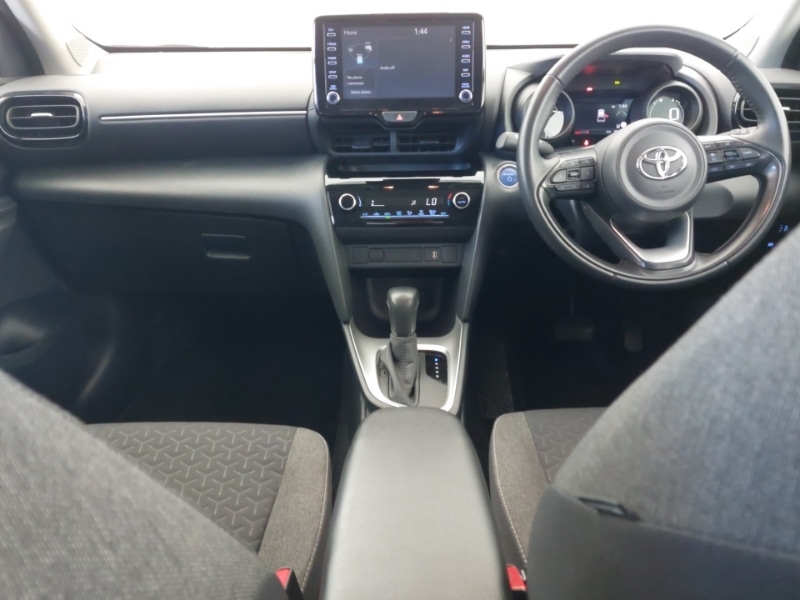 Used Toyota Yaris Cross 2024 for sale - 78147320: Photo 2