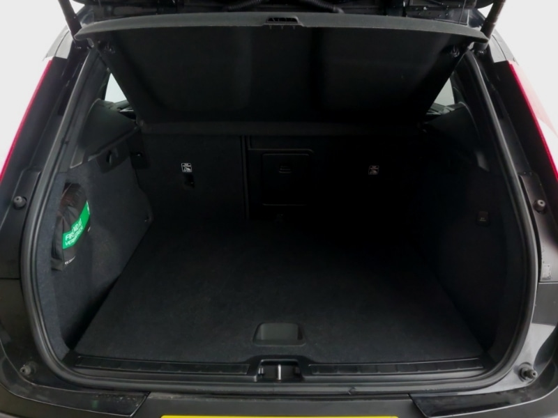 Used Volvo XC40 2022 for sale - 77360982: Photo 8