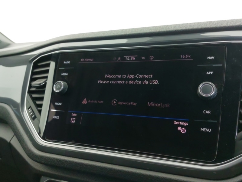 Used Volkswagen T-Roc 2021 for sale - 76383883: Photo 17