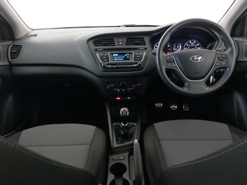 Used Hyundai i20 2017 for sale - 78905781: Photo