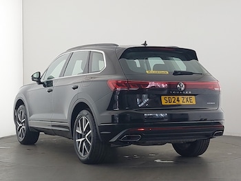 Used Volkswagen Touareg 2024 for sale - 75326539: Photo