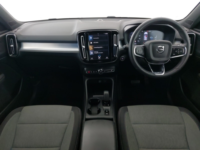 Used Volvo XC40 2022 for sale - 76897622: Photo 2