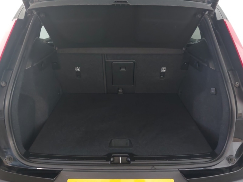 Used Volvo XC40 2022 for sale - 76897622: Photo 8