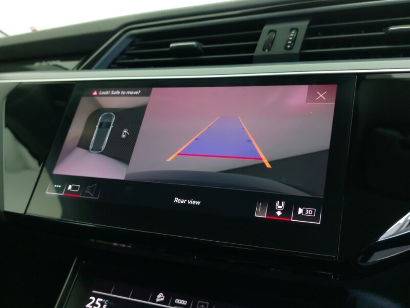 Used Audi e-tron 2021 for sale - 78093751: Photo 15