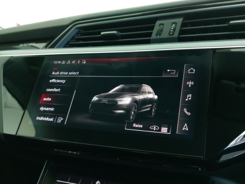 Used Audi e-tron 2021 for sale - 78093751: Photo 17