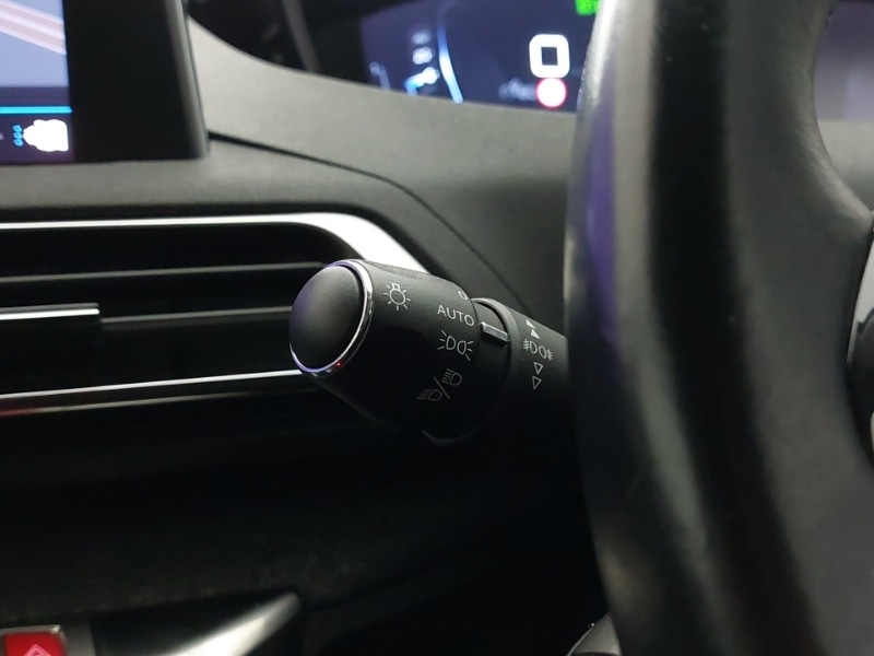 Used Peugeot 5008 2020 for sale - 76987394: Photo 14