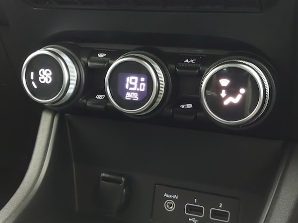Used Renault Captur 2022 for sale - 76225859: Photo 17